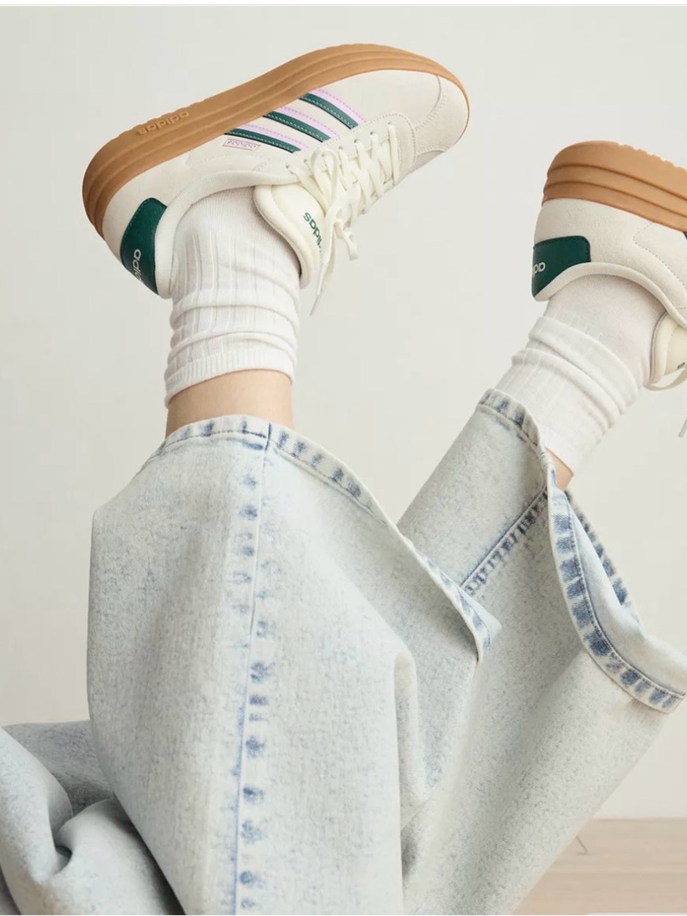 Adidas platform Cream and Gum Sneakers 💕🔥